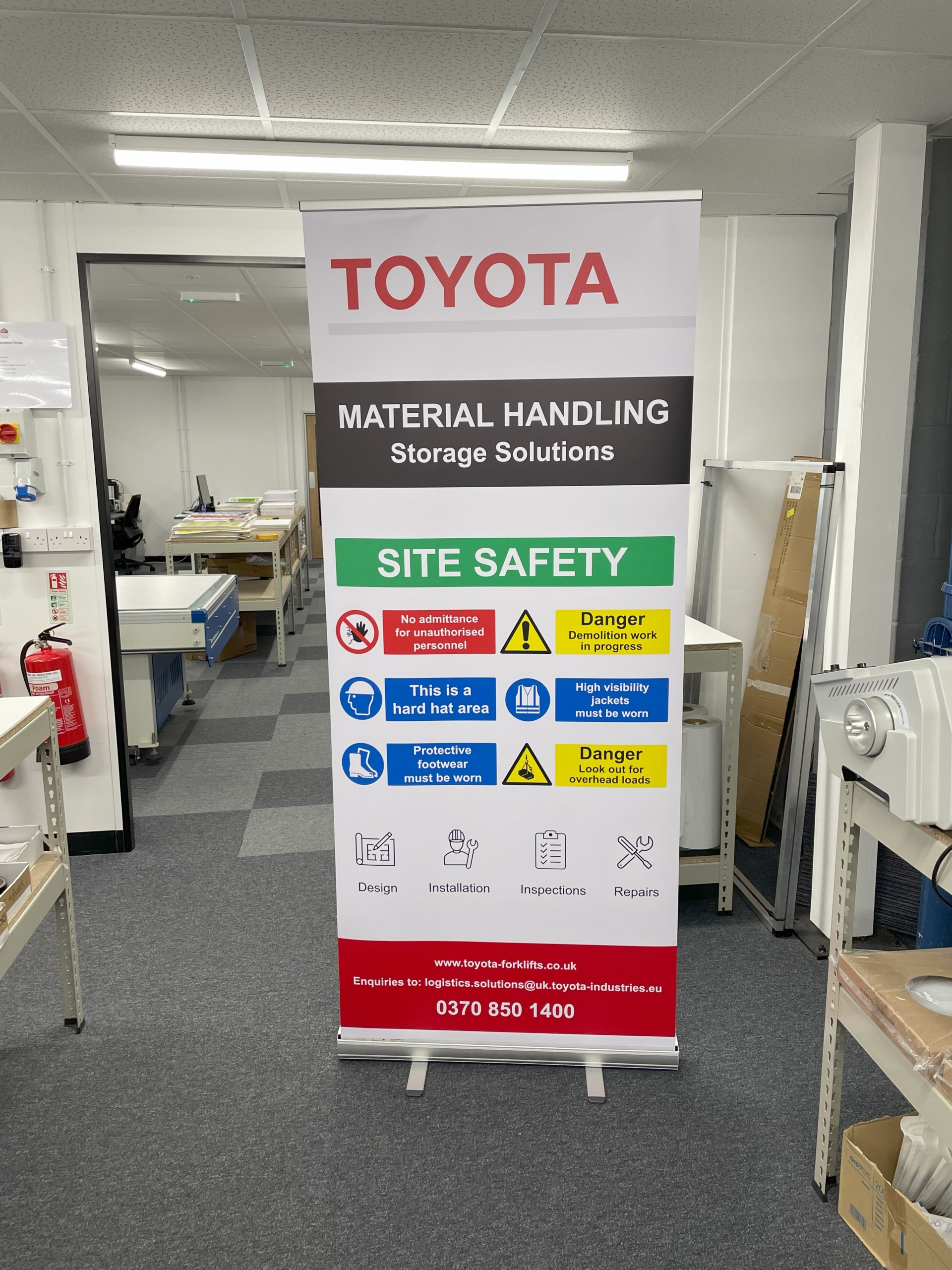 Pop up sign